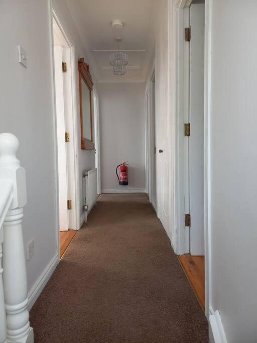 Large 4Bed Available Long-Term In Letterkenny Villa Kültér fotó