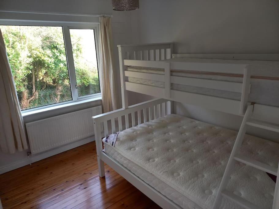 Large 4Bed Available Long-Term In Letterkenny Villa Kültér fotó