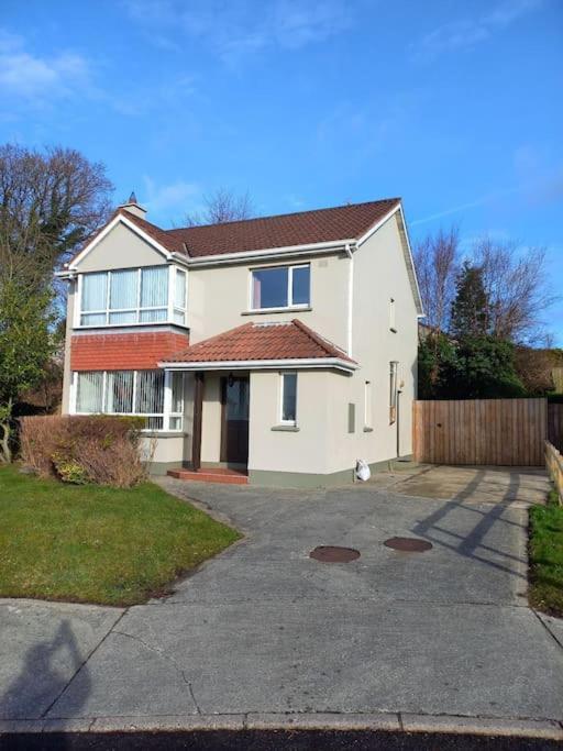 Large 4Bed Available Long-Term In Letterkenny Villa Kültér fotó