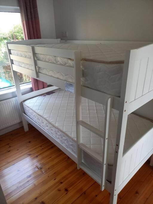 Large 4Bed Available Long-Term In Letterkenny Villa Kültér fotó