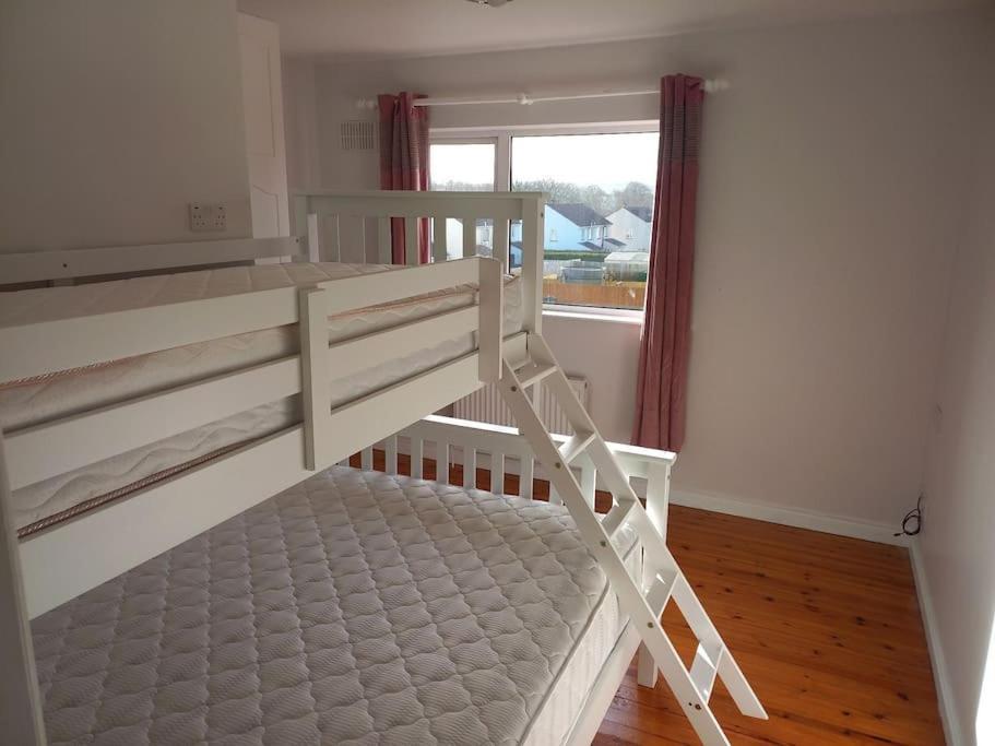 Large 4Bed Available Long-Term In Letterkenny Villa Kültér fotó