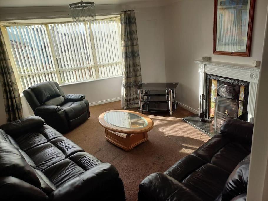 Large 4Bed Available Long-Term In Letterkenny Villa Kültér fotó